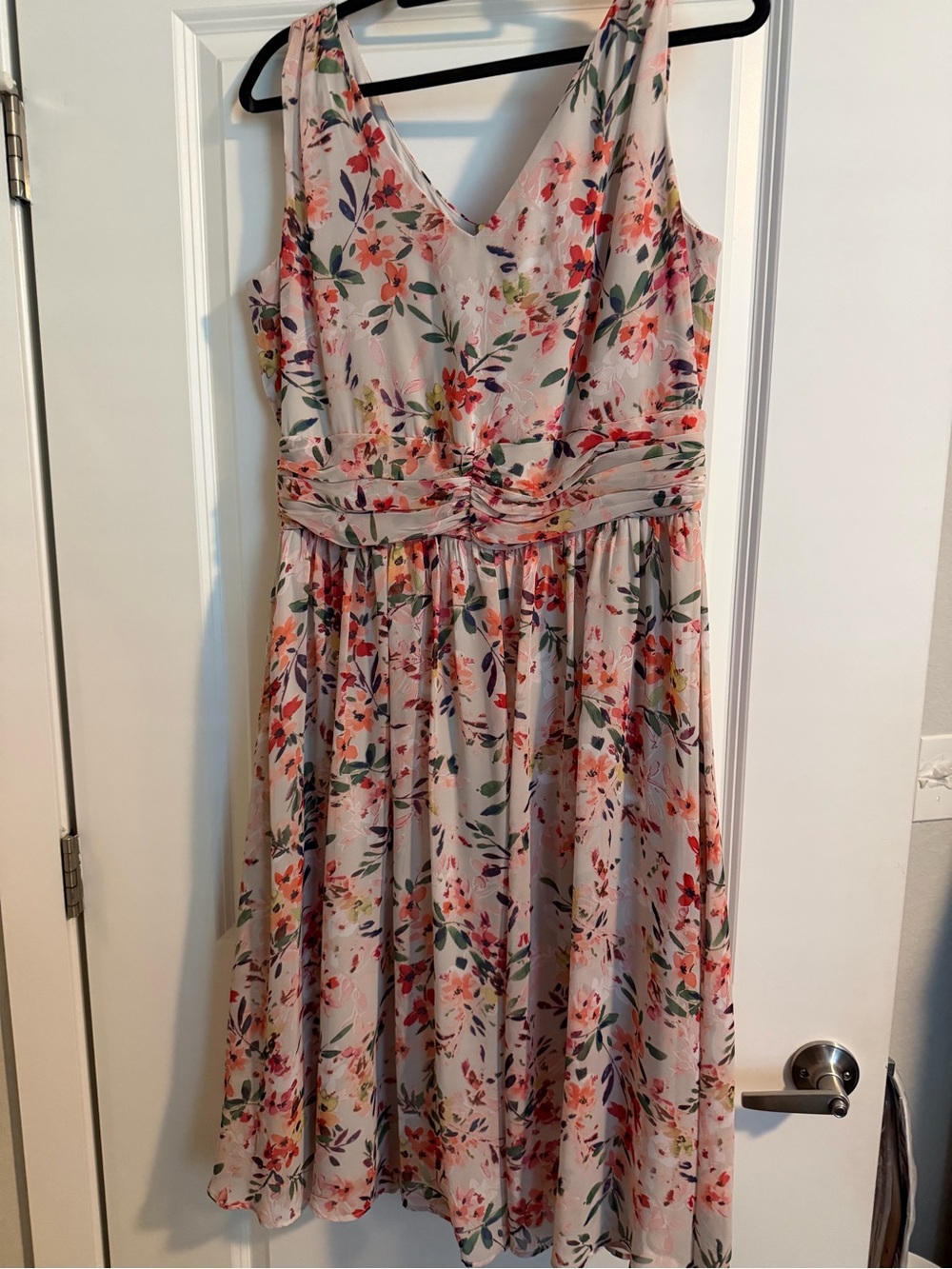 Floral V-Neck Sleeveless Midi Dress - Blush Floral